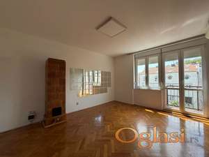 Adaptibilan stan sa dve terase na Dorćolu, 68m2